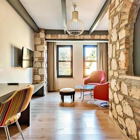 Excellent Flat Near Hadrians Gate Apartment